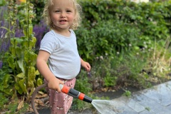 tuin sproeien met hoogzomer